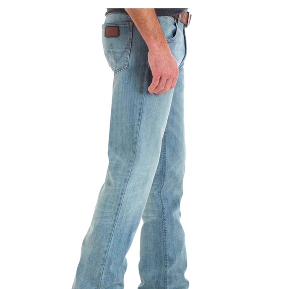 Wrangler Gray Straight-Leg Jeans Versatile Style - Picture 13 of 14